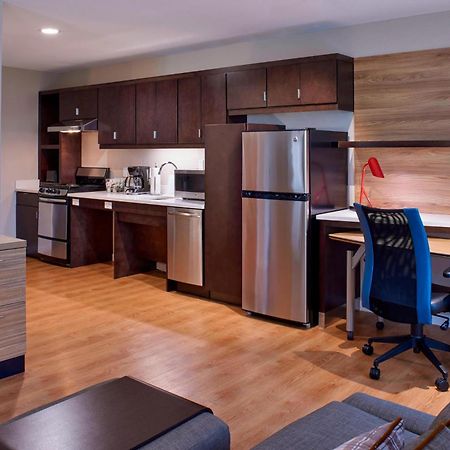 Towneplace Suites By Marriott Richmond Exterior photo