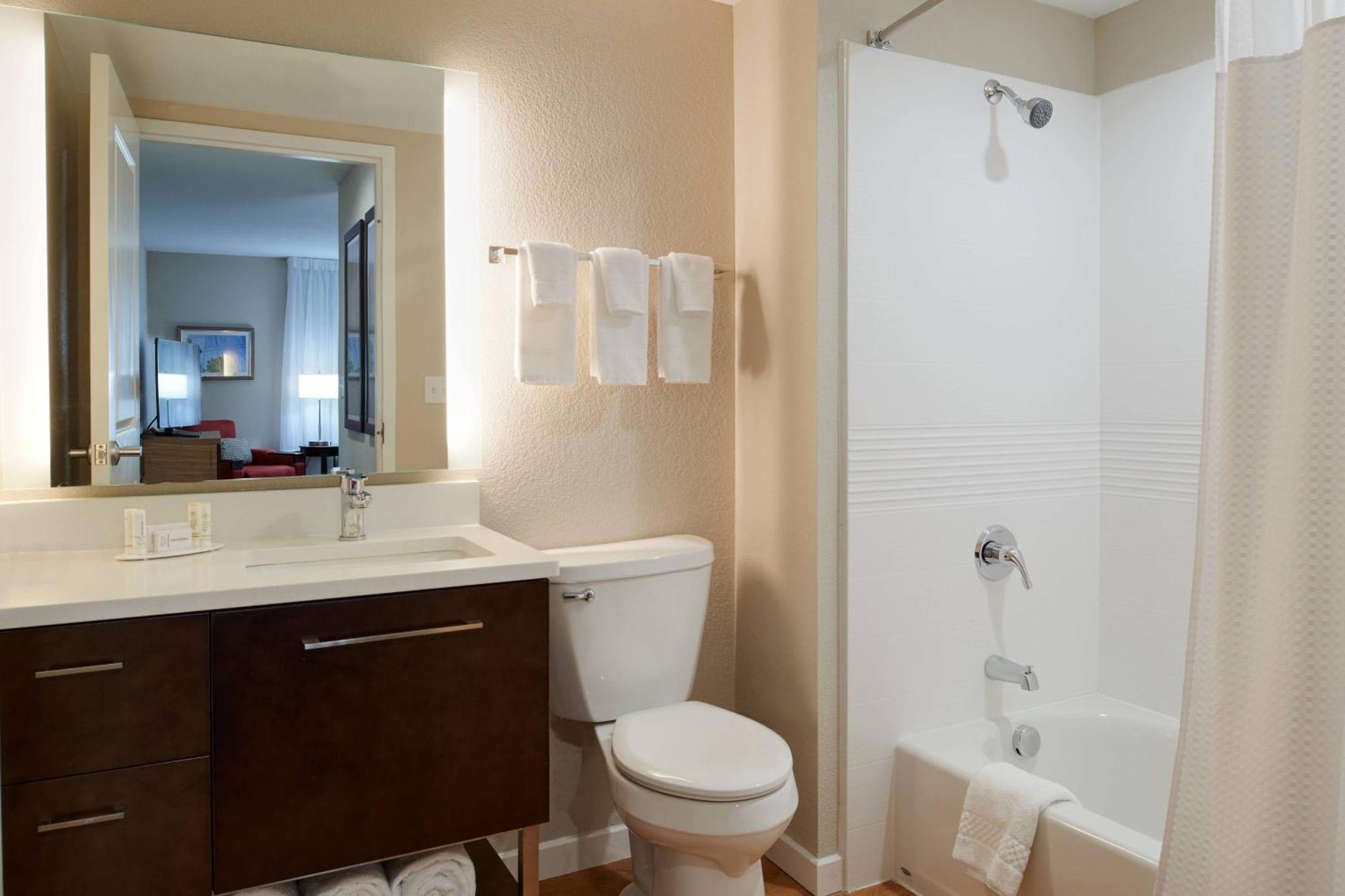 Towneplace Suites By Marriott Richmond Exterior photo