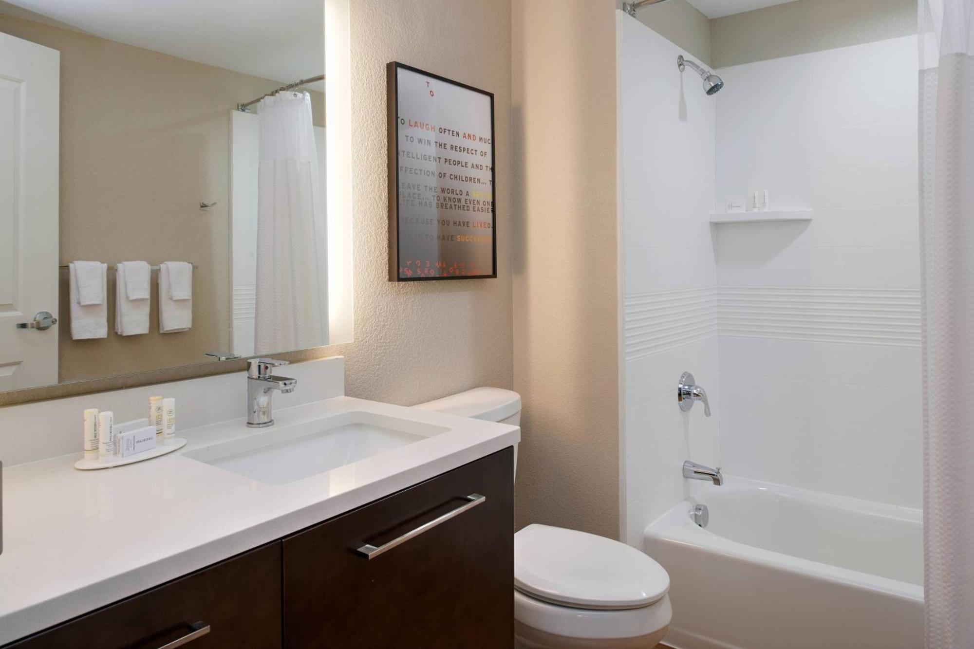 Towneplace Suites By Marriott Richmond Exterior photo